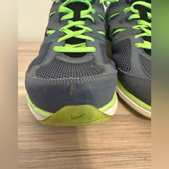 Nike Dual Fusion Lite Grey/Green Mens Running Shoes Size 10,5 - Picture 2 of 10